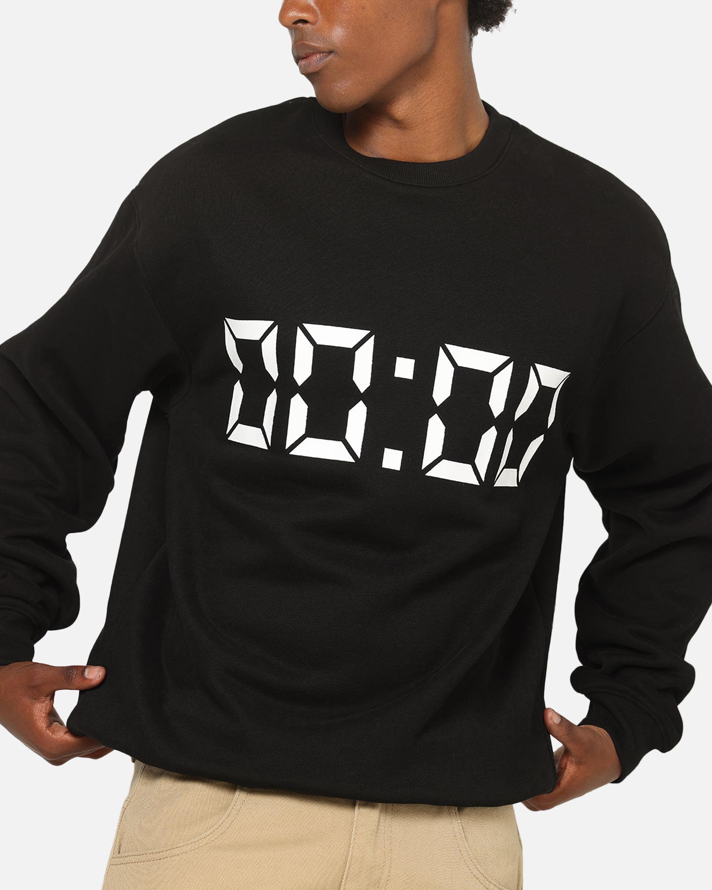 Vouseti Us Against Time Sweater Black