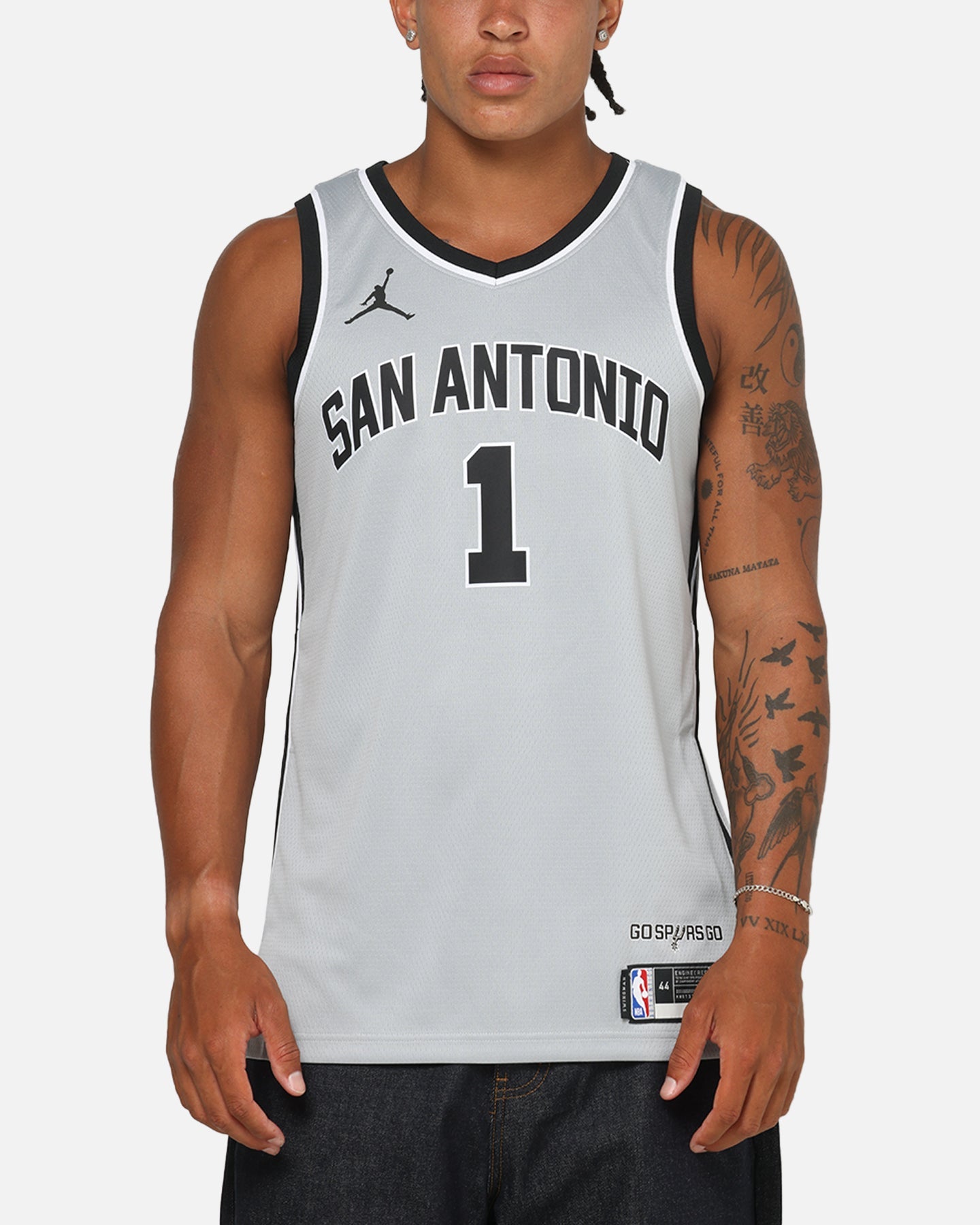 Nike Victor Wembanyama San Antonio Spurs 2025/26 Statement Edition Dri-FIT NBA Swingman Jersey Silver