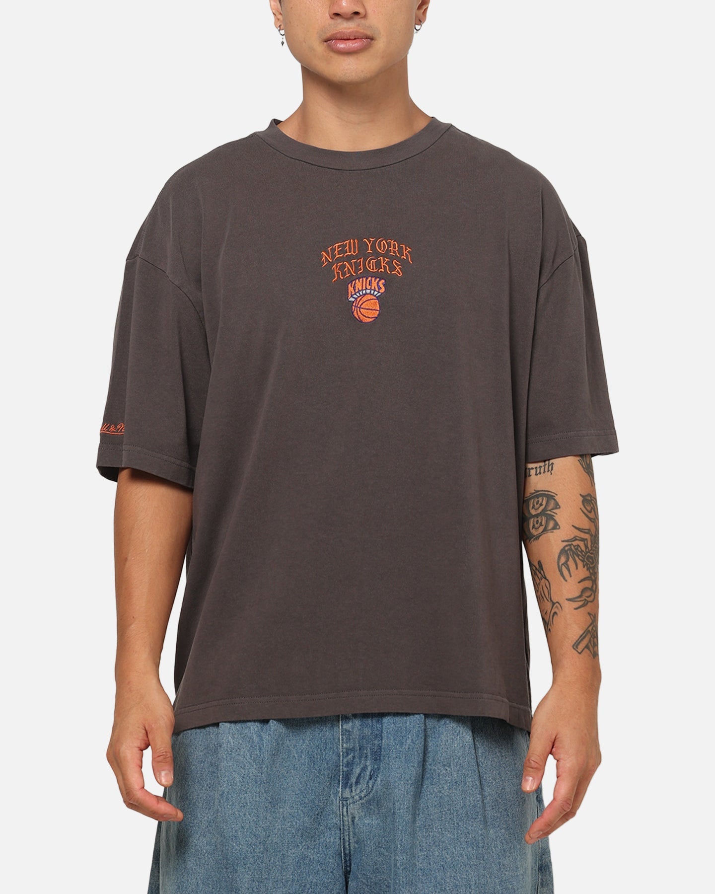 Mitchell & Ness New York Knicks Blackletter Champs Box T-Shirt Slate