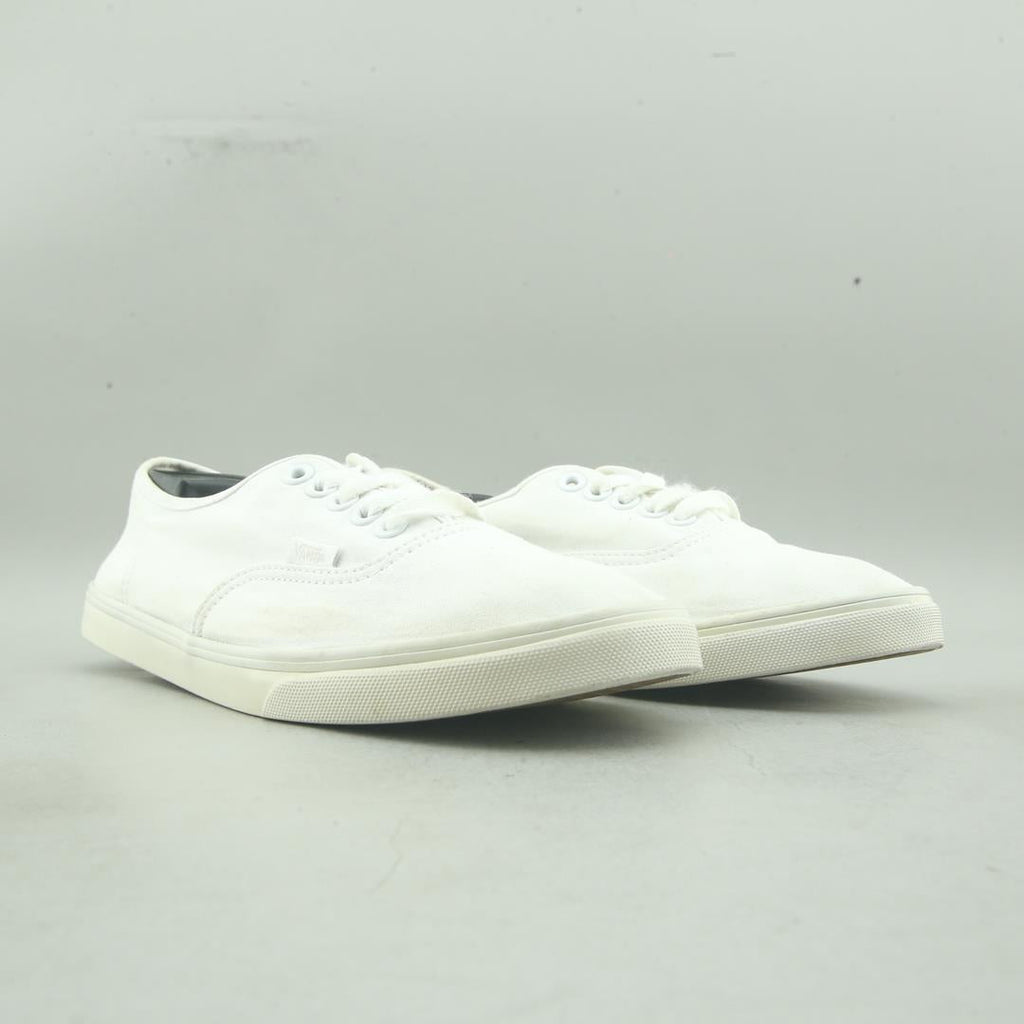 VANS AUTHENTIC