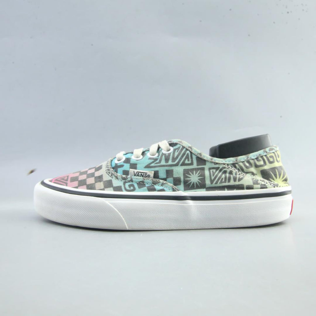 VANS AUTHENTIC