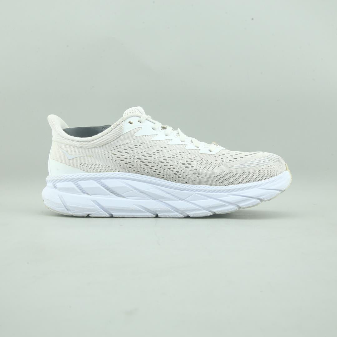 HOKA ONE ONE CLIFTON 7