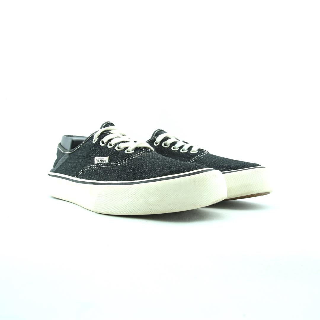 VANS AUTHENTIC