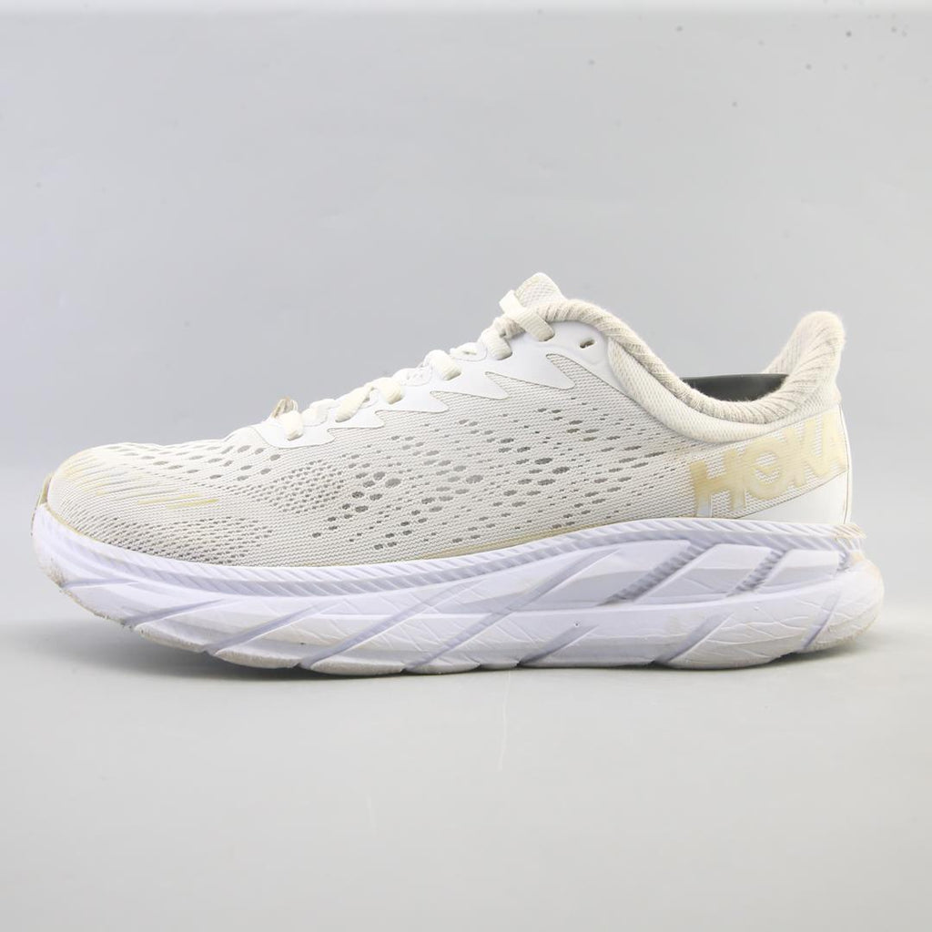 HOKA ONE ONE CLIFTON 7