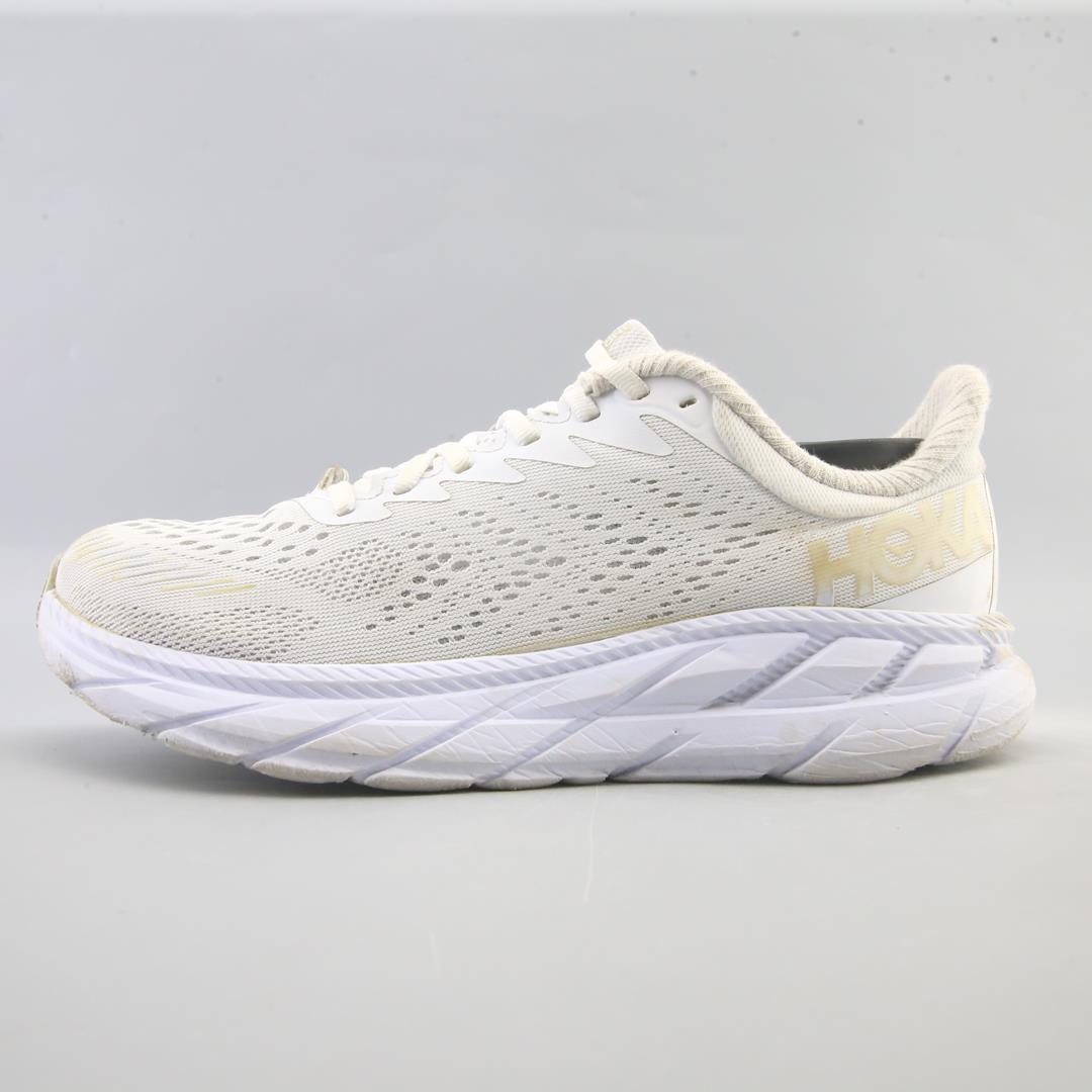 HOKA ONE ONE CLIFTON 7