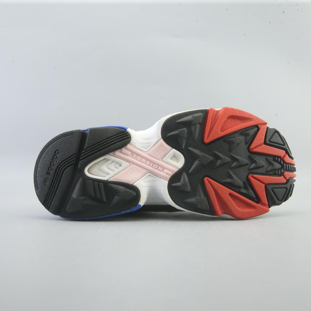 ADIDAS FALCON