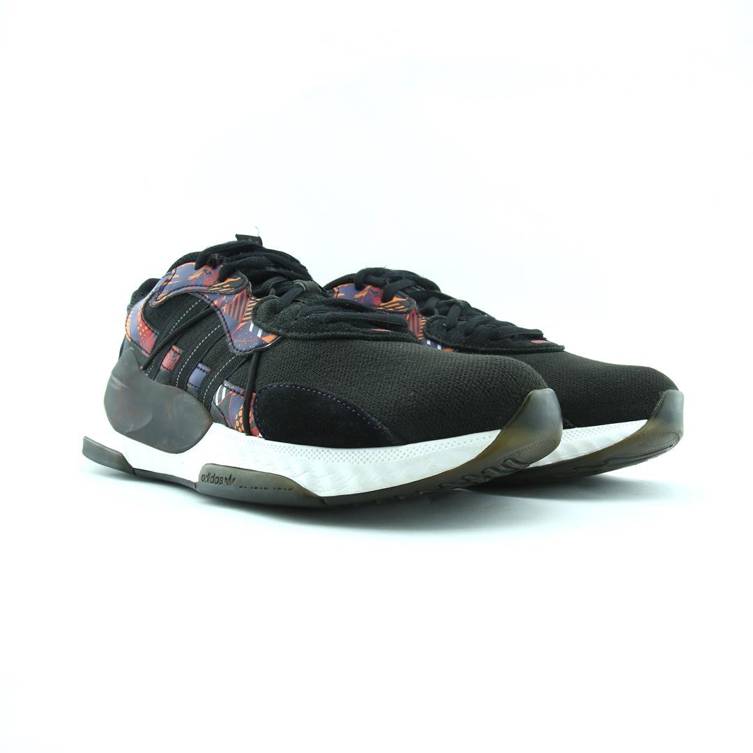 ADIDAS HI-TAIL