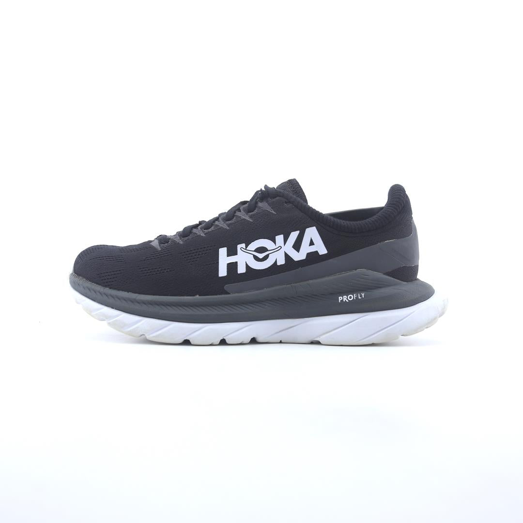 HOKA ONE ONE MACH 4