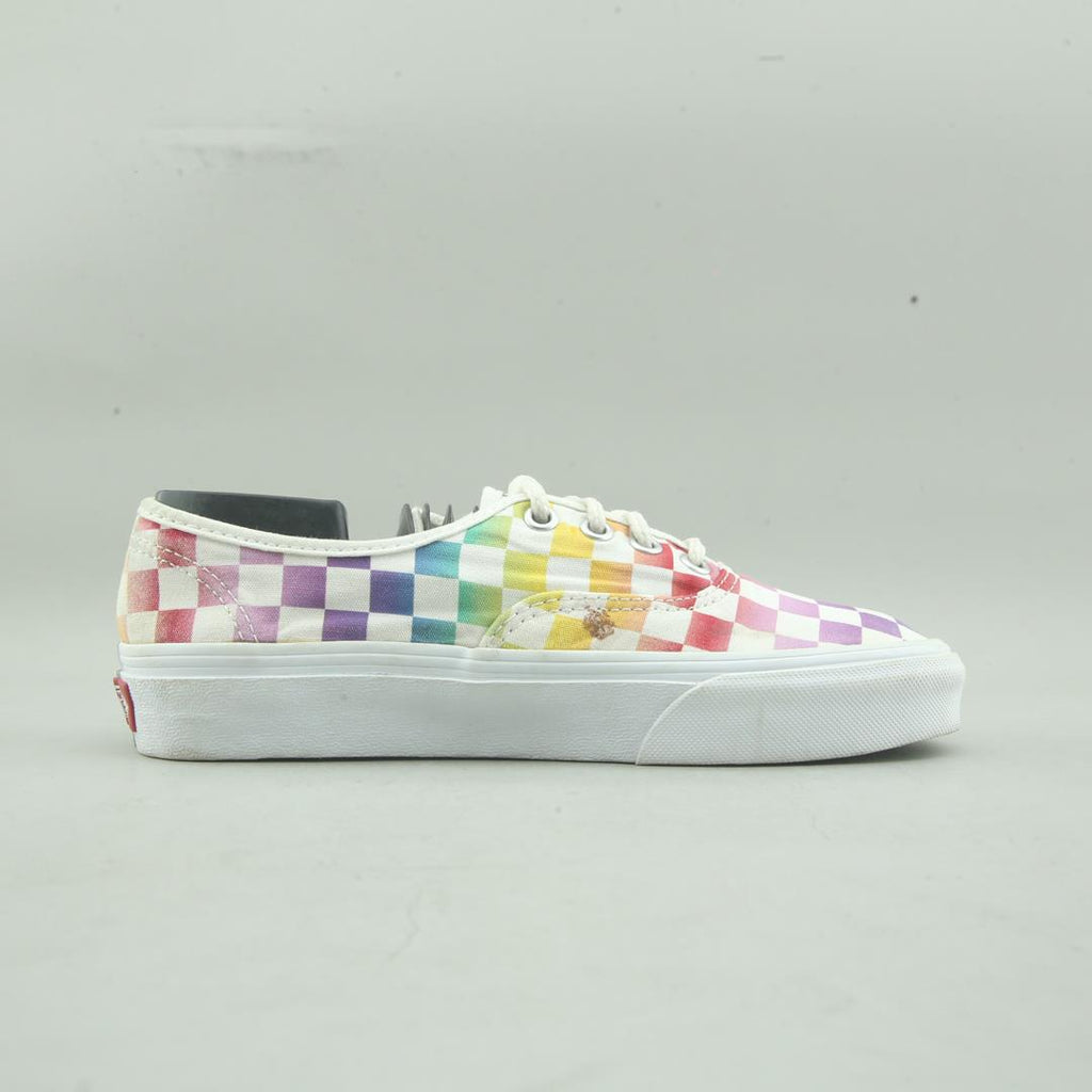 VANS AUTHENTIC