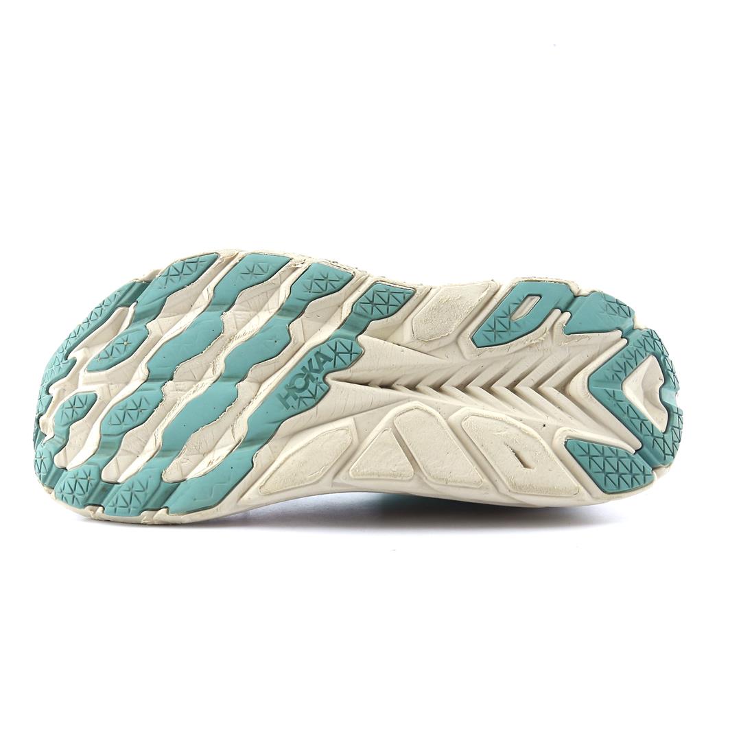 HOKA ONE ONE CLIFTON 8