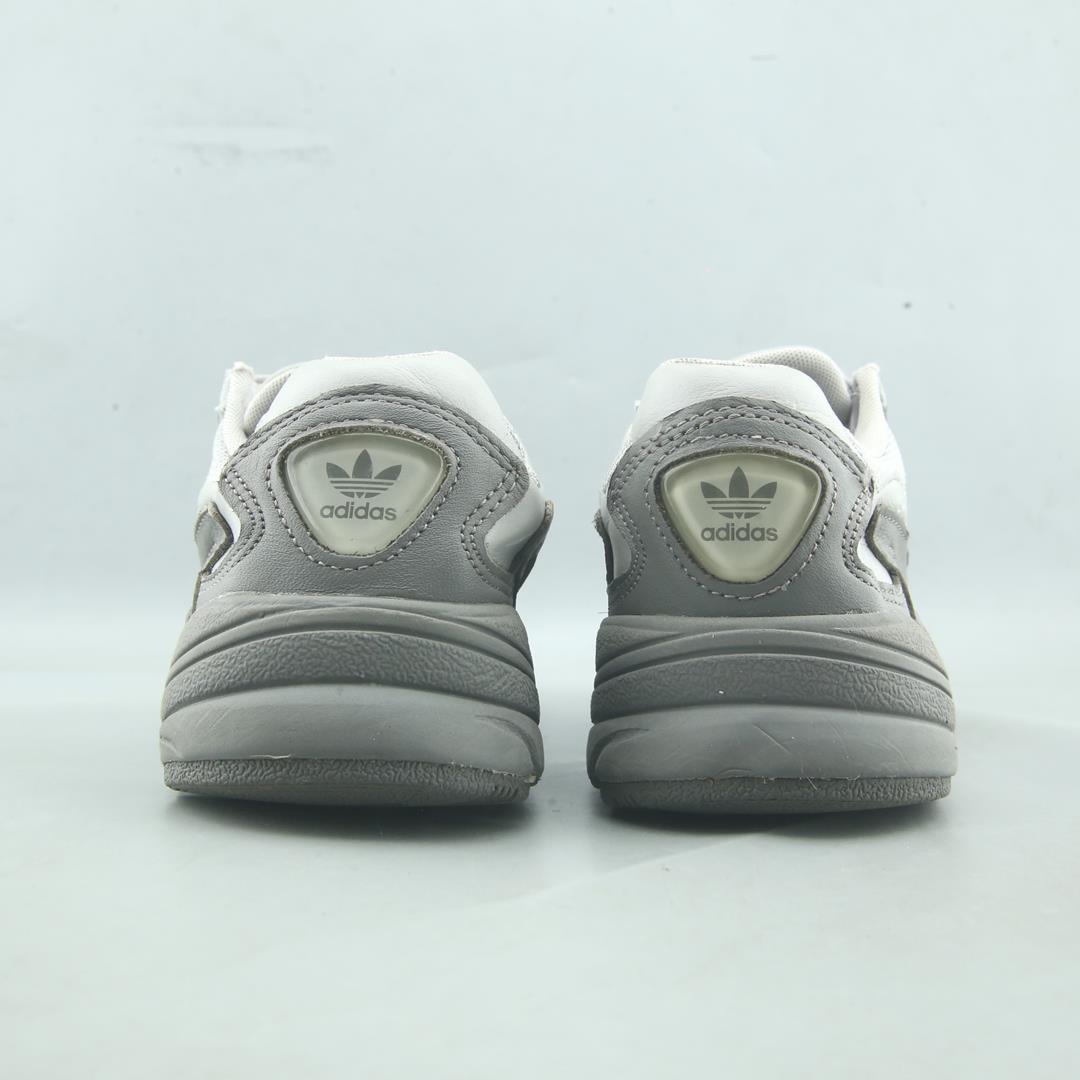 ADIDAS FALCON