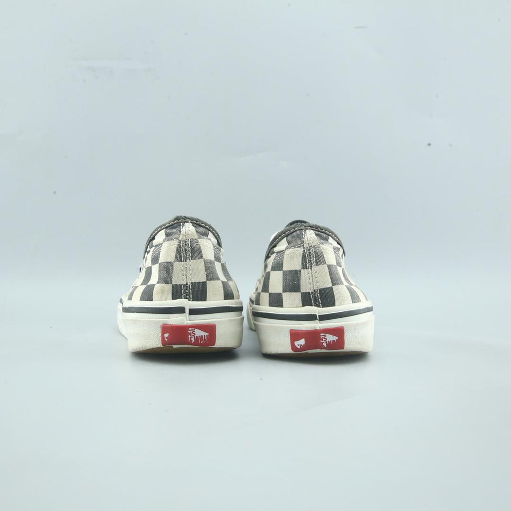 VANS AUTHENTIC