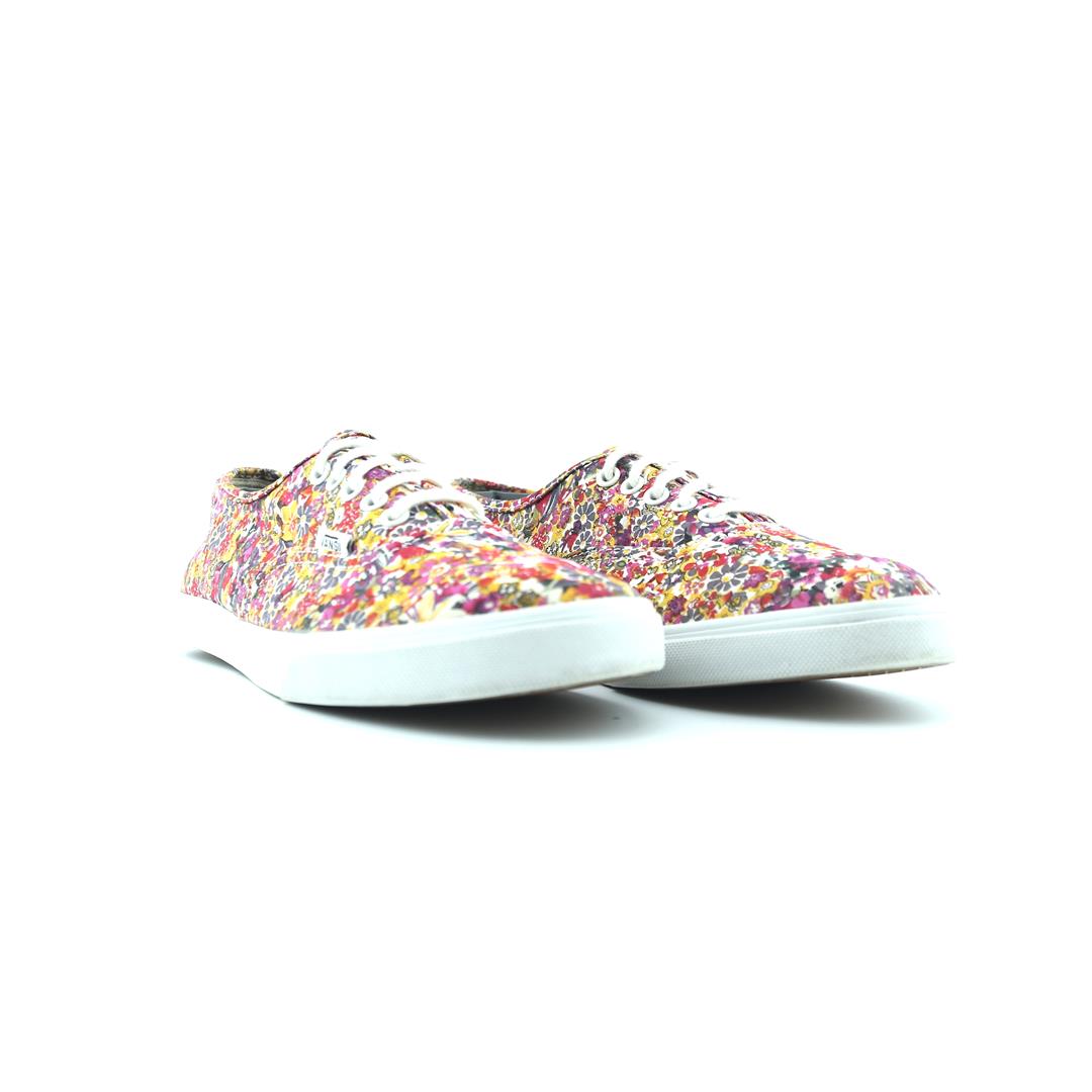 VANS AUTHENTIC