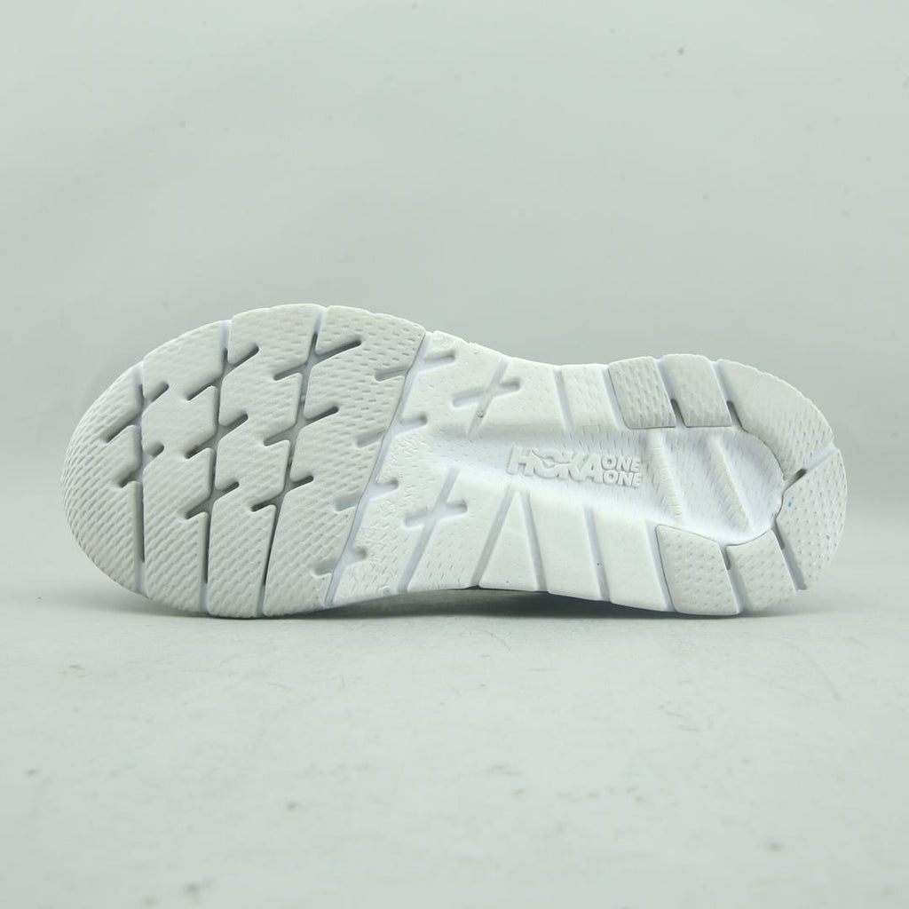 HOKA ONE ONE CAVU 3