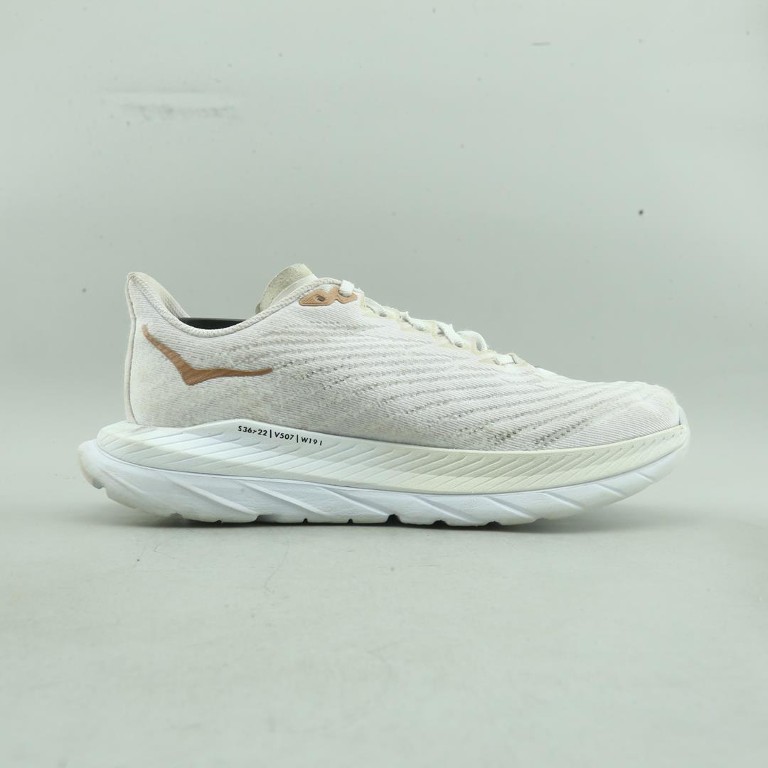 HOKA ONE ONE MACH 5
