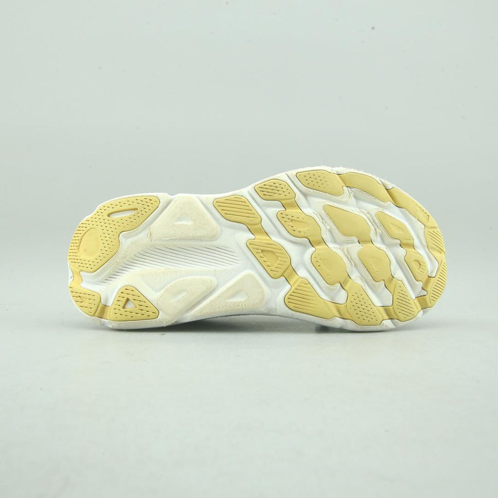 HOKA ONE ONE CLIFTON 9