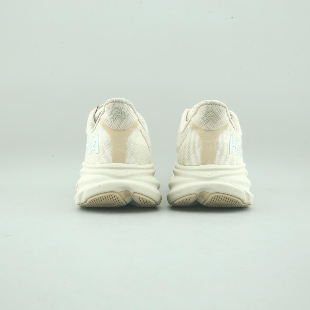 HOKA ONE ONE CLIFTON 9