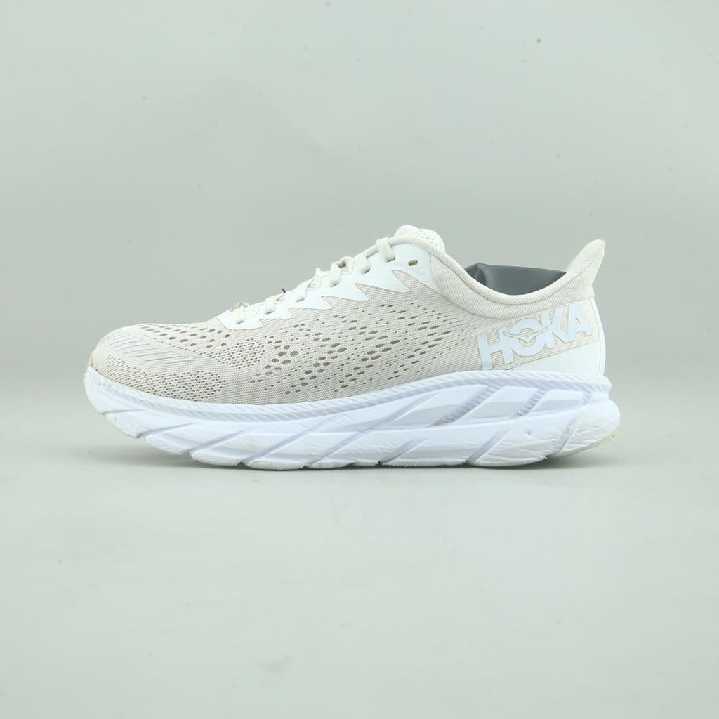 HOKA ONE ONE CLIFTON 7