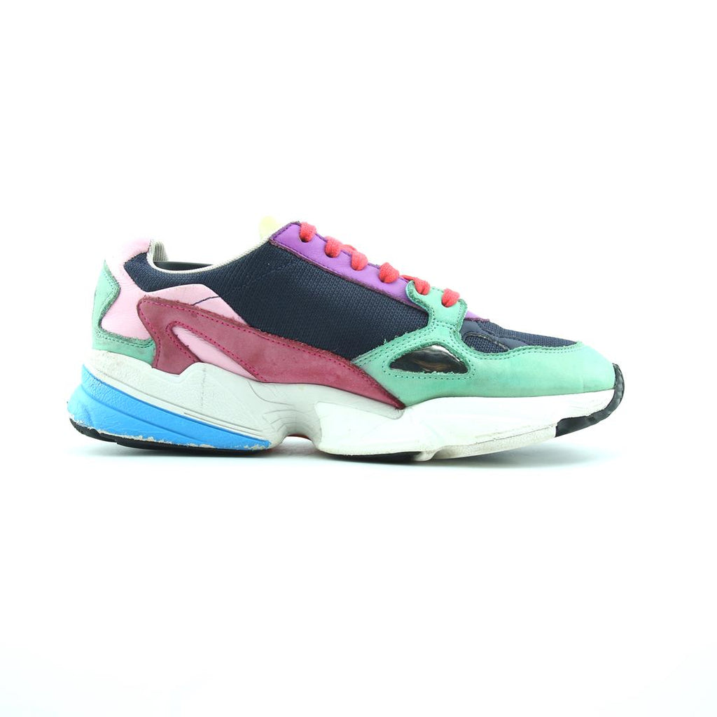 ADIDAS FALCON