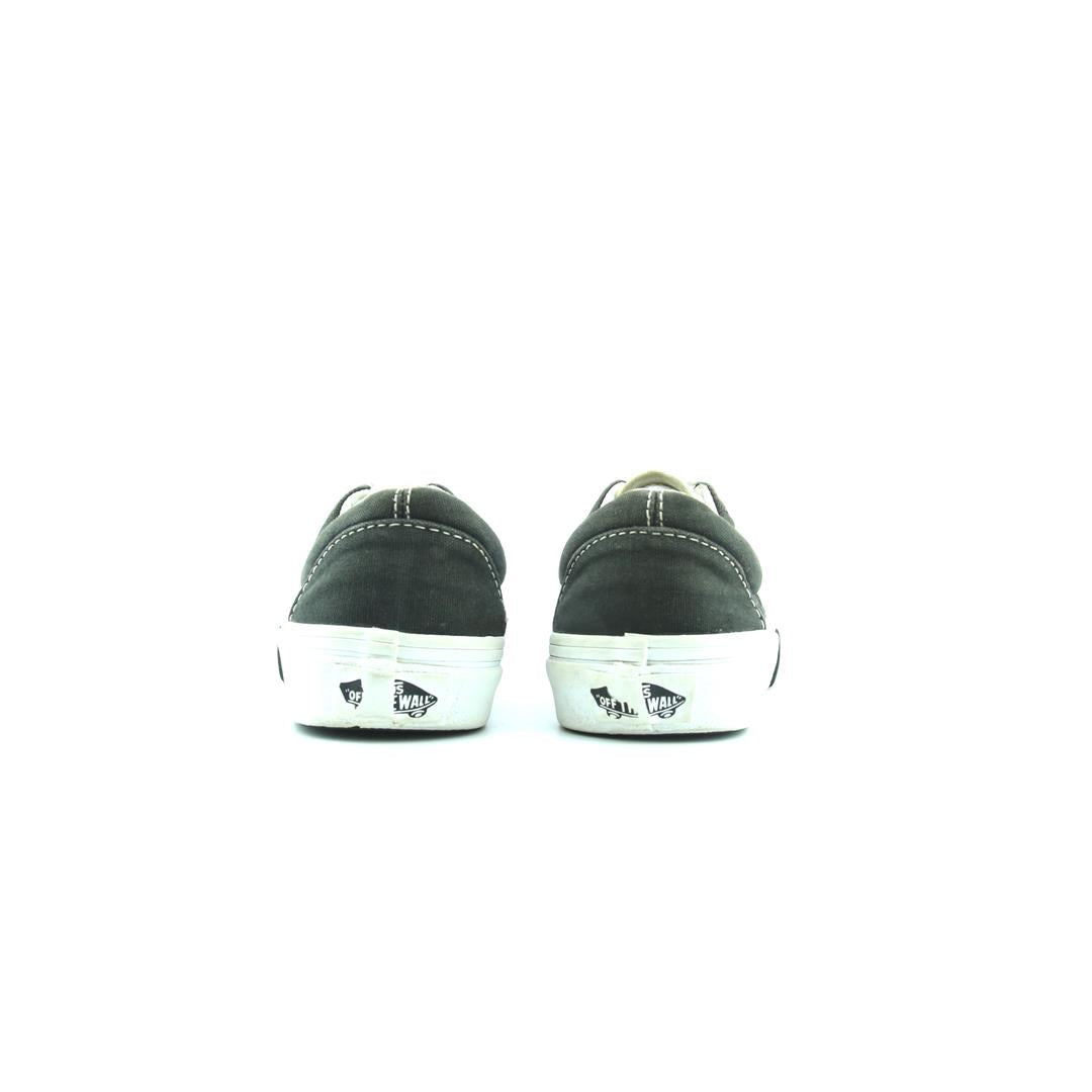 VANS AUTHENTIC