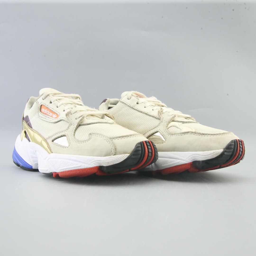 ADIDAS FALCON