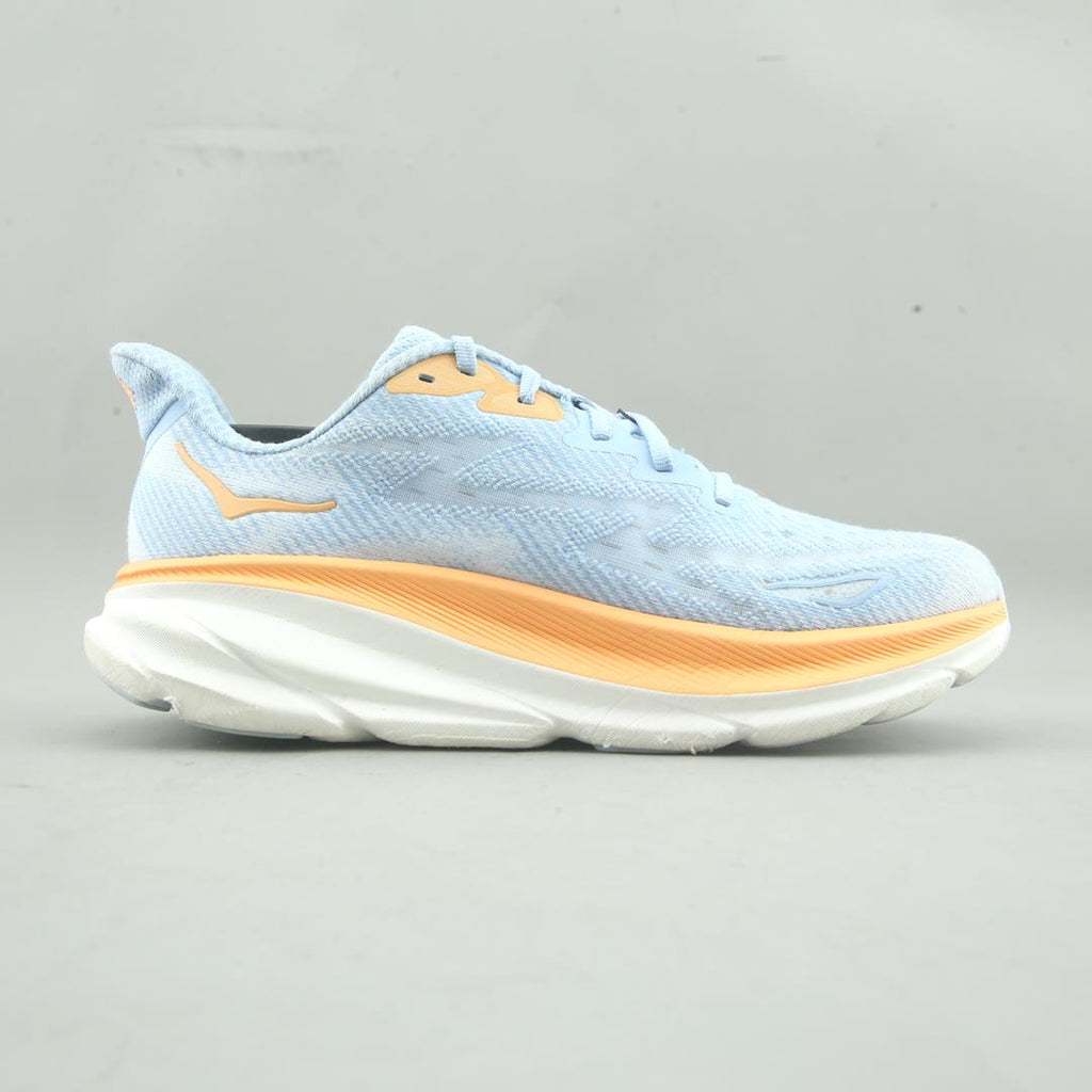 HOKA ONE ONE CLIFTON 9