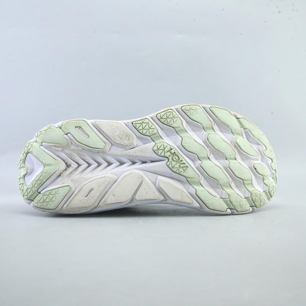 HOKA ONE ONE CLIFTON 8