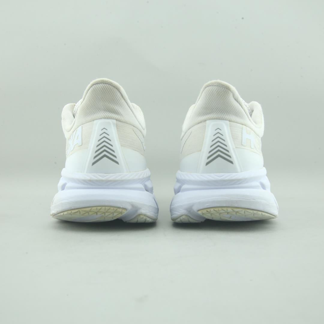 HOKA ONE ONE CLIFTON 7