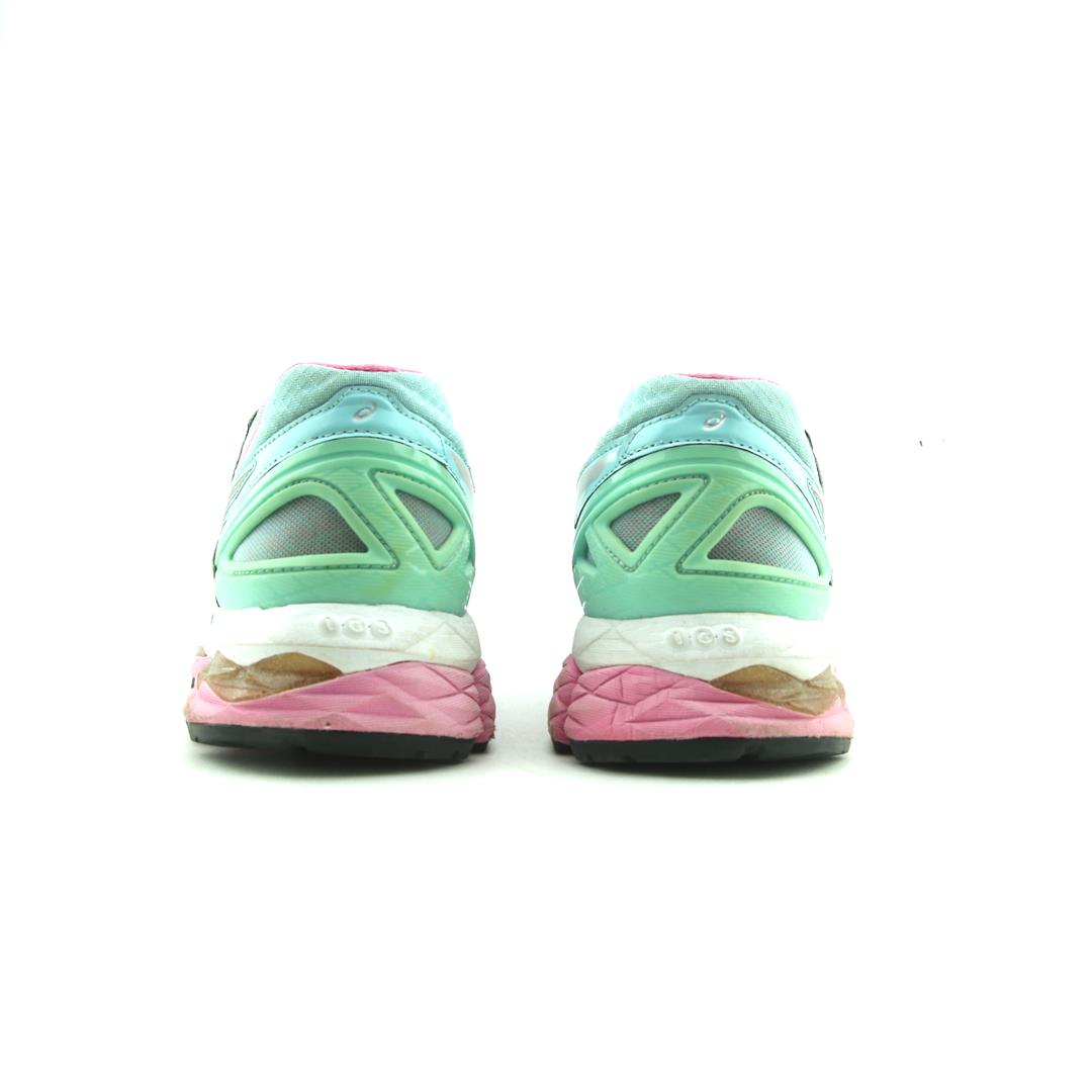 ASICS GEL KAYANO 22
