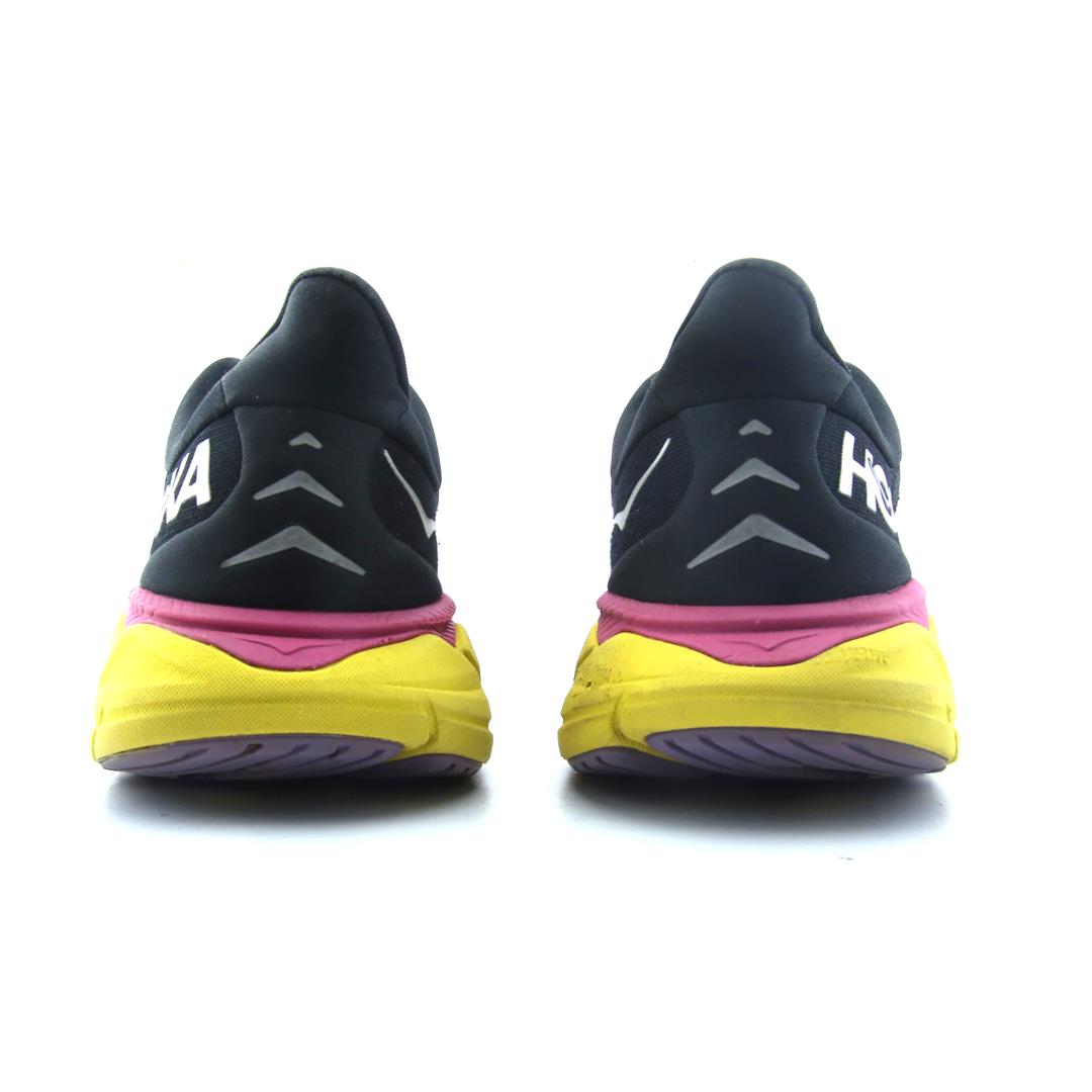 HOKA ONE ONE ARAHI 6