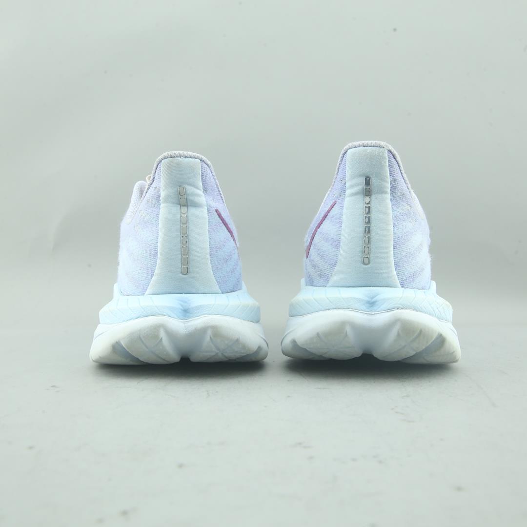 HOKA ONE ONE MACH 5
