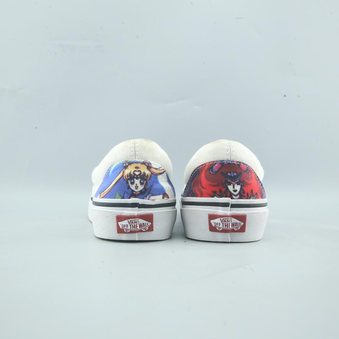 VANS CLASSIC X SAILOR MOON