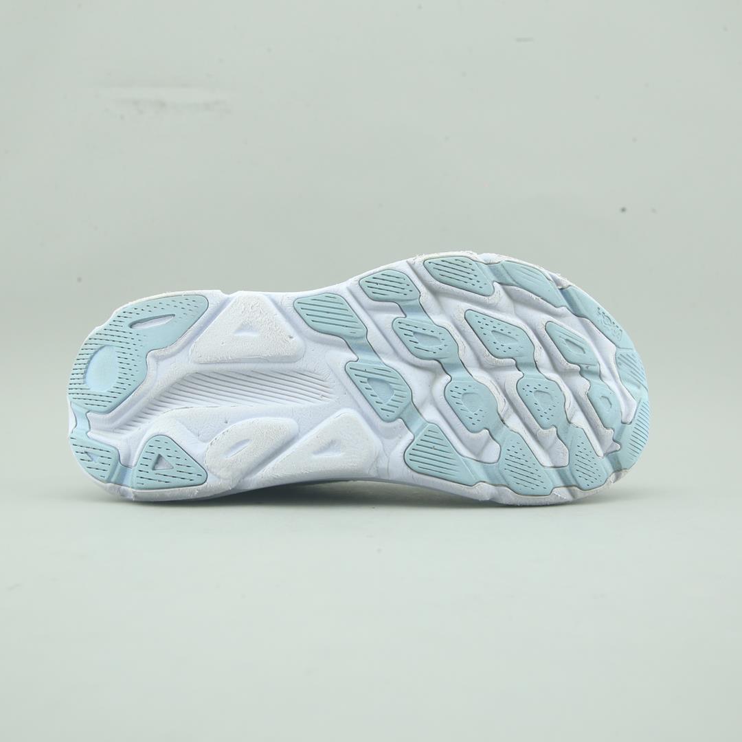 HOKA ONE ONE CLIFTON 9