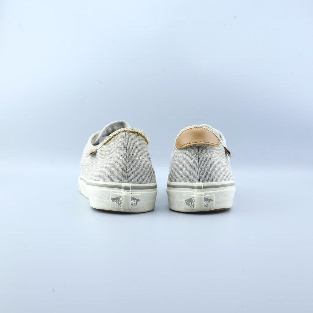 VANS AUTHENTIC
