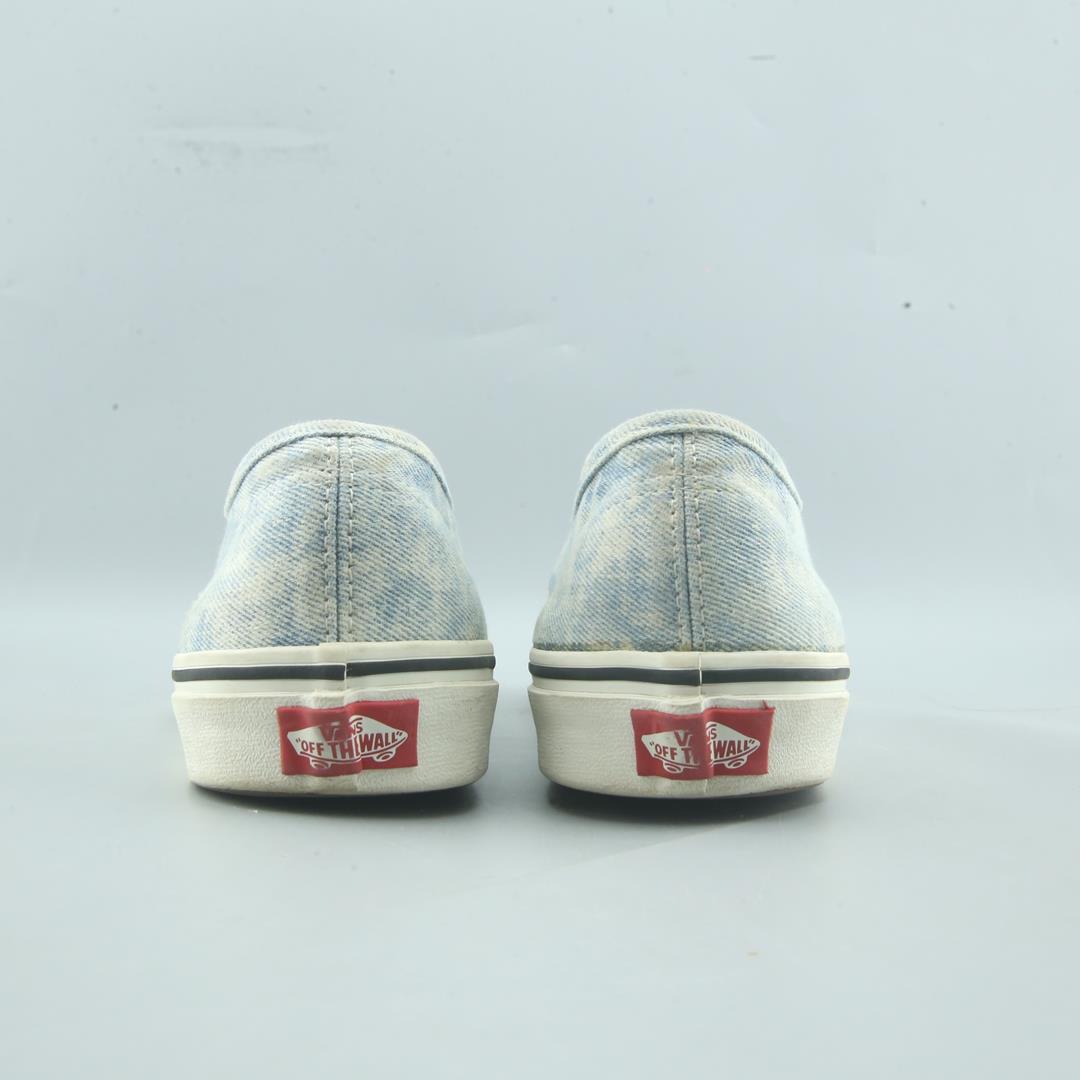 VANS AUTHENTIC