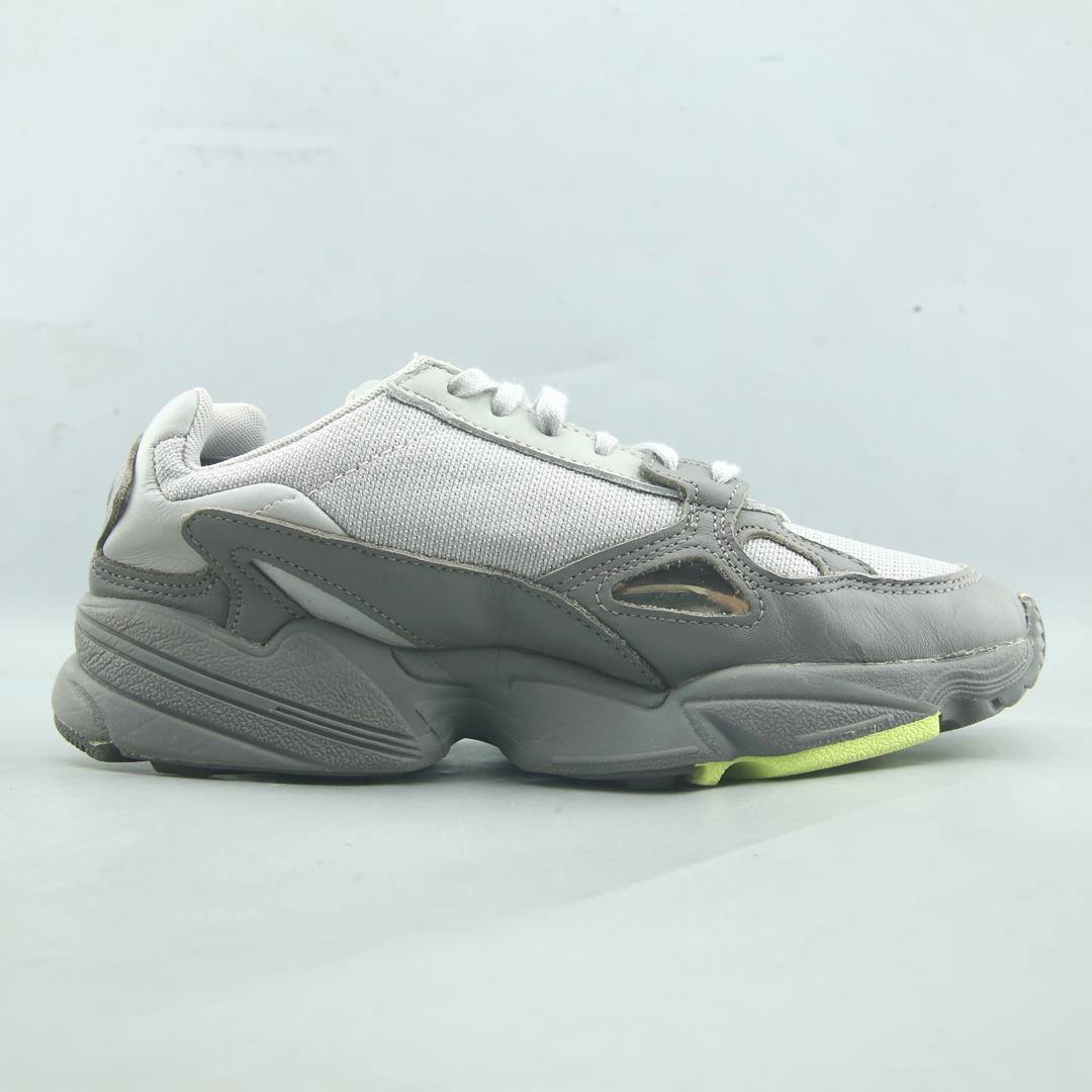 ADIDAS FALCON
