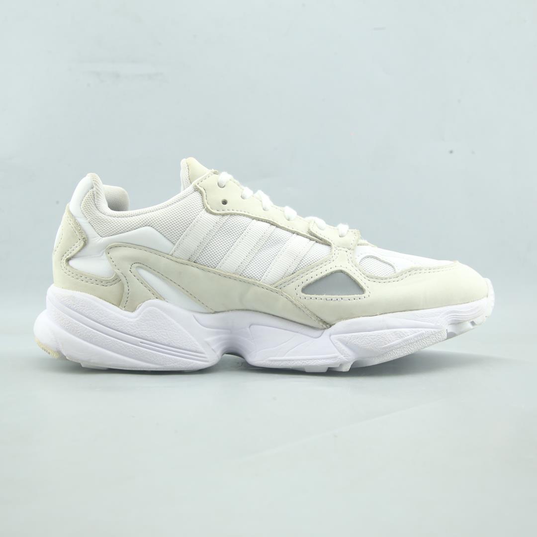 ADIDAS FALCON