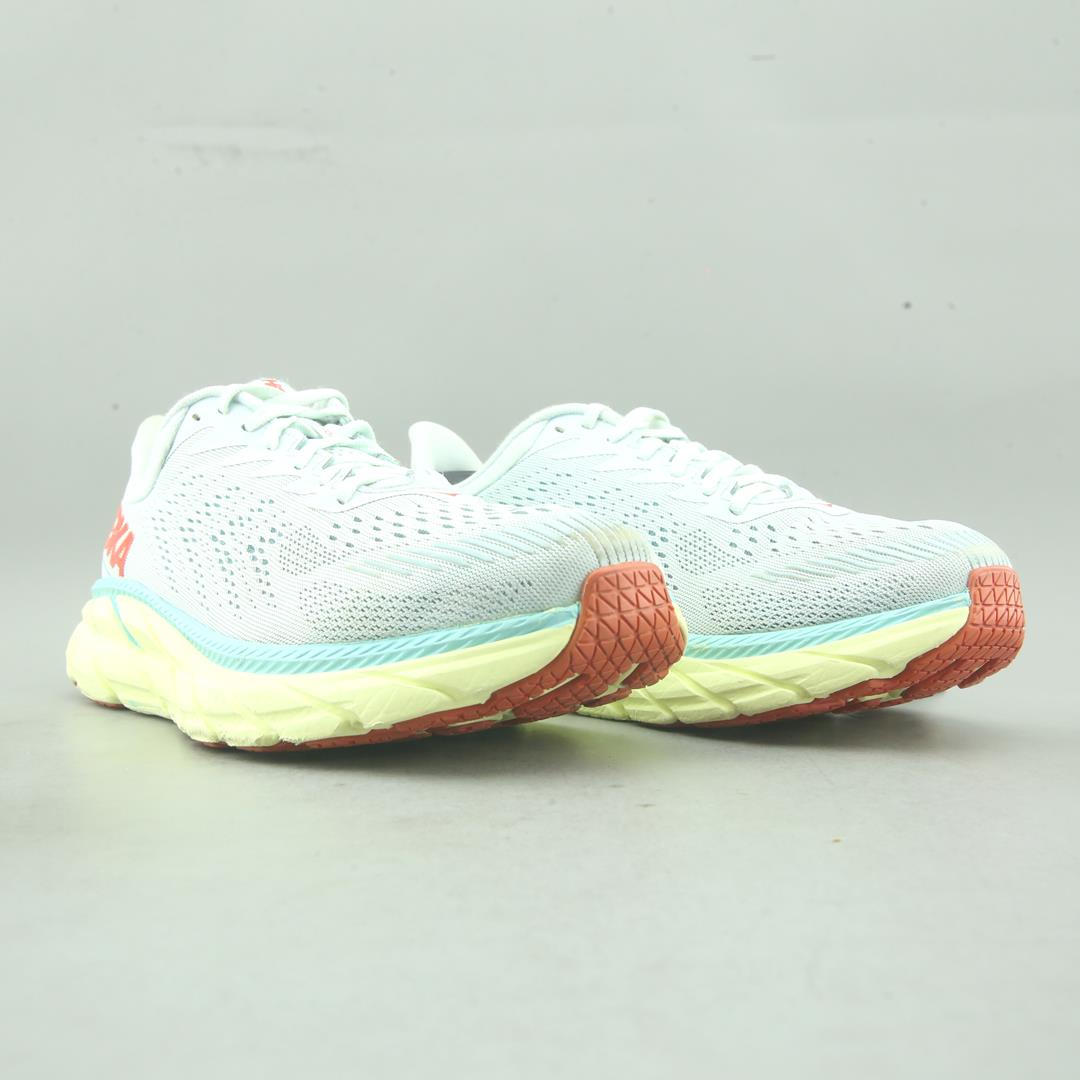 HOKA ONE ONE CLIFTON 7