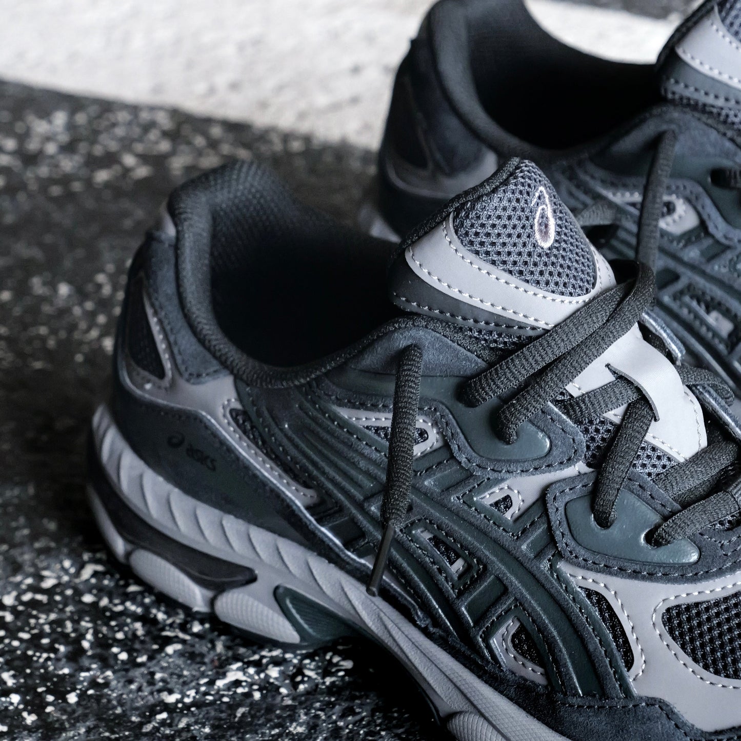 Asics Gel-Nyc Grade School (Graphite Grey/Black)