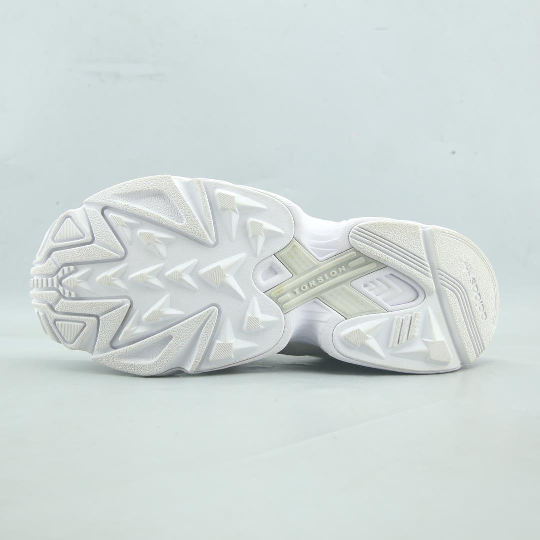 ADIDAS FALCON