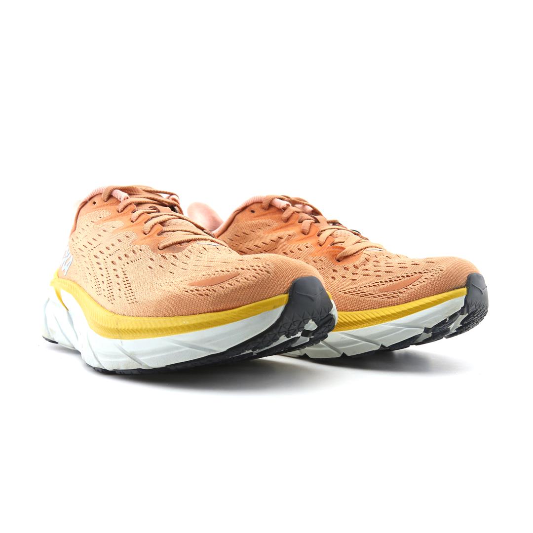 HOKA ONE ONE CLIFTON 8