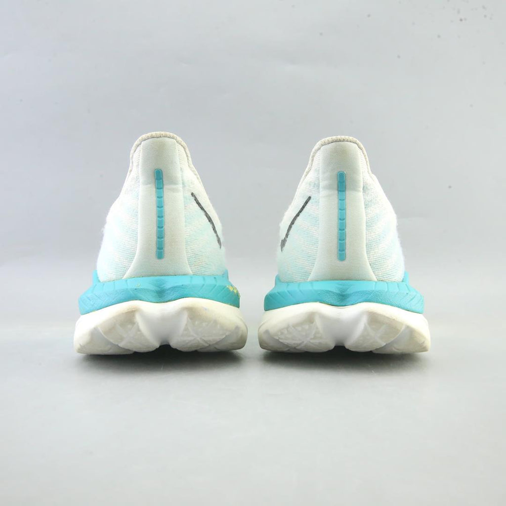 HOKA ONE ONE MACH 5