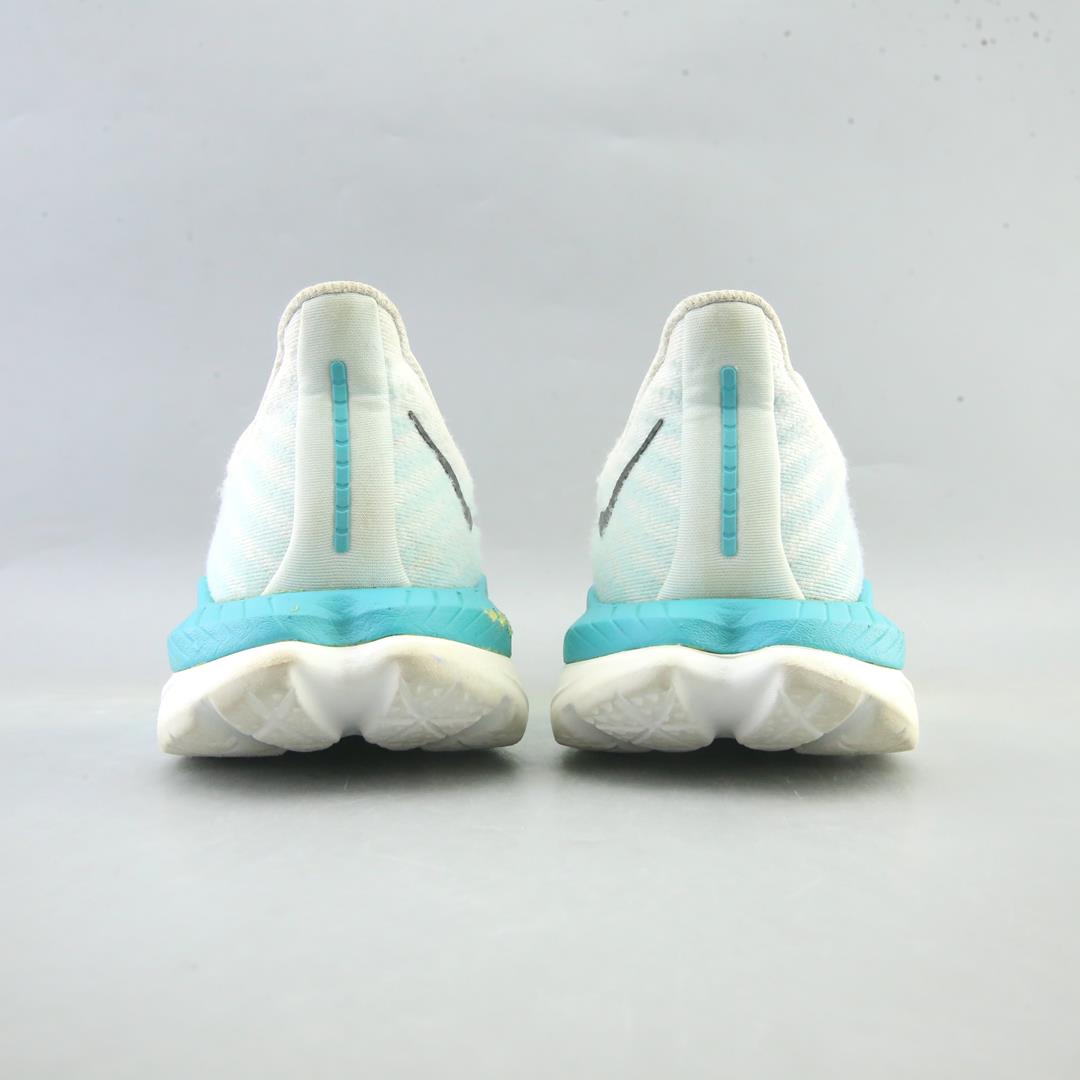HOKA ONE ONE MACH 5