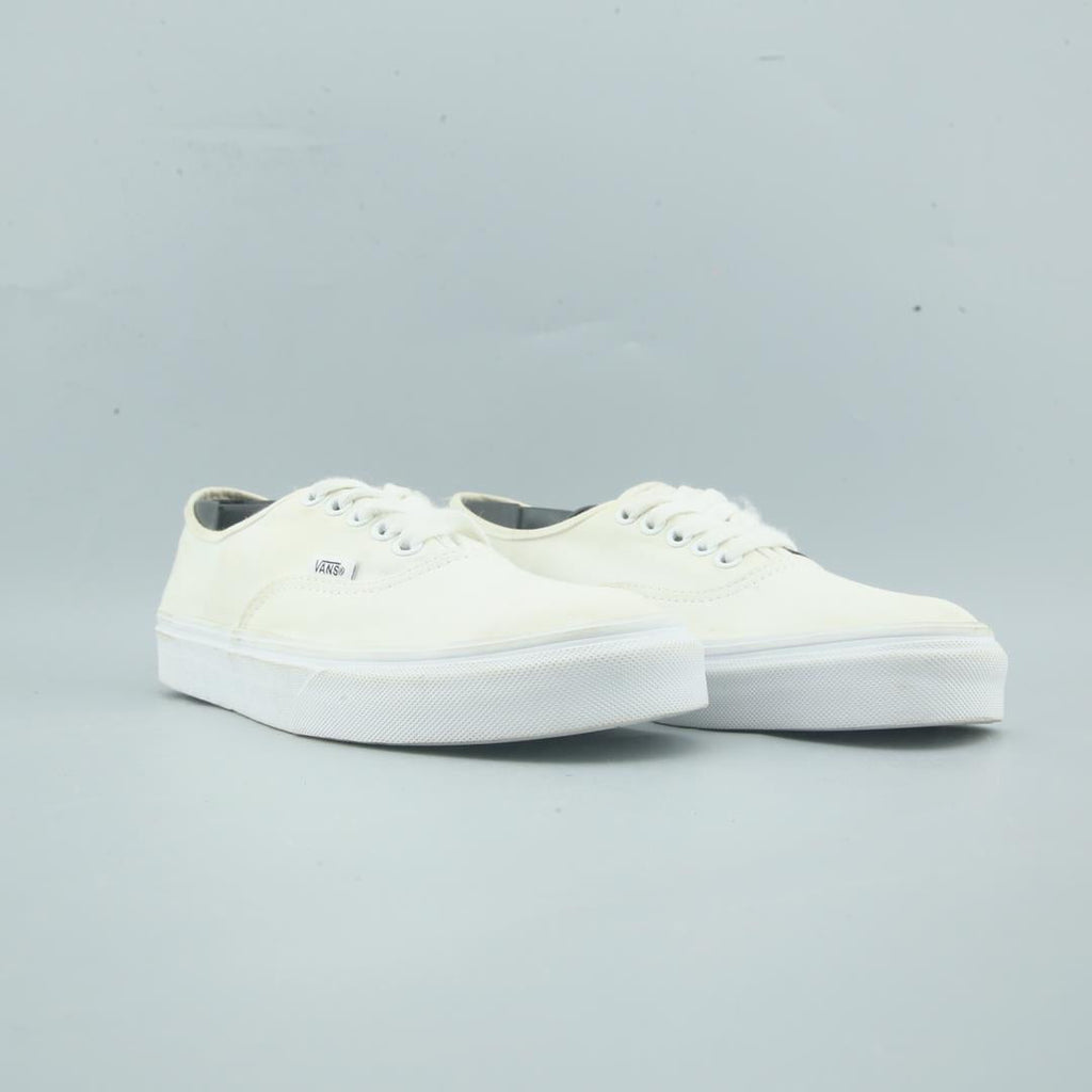 VANS AUTHENTIC
