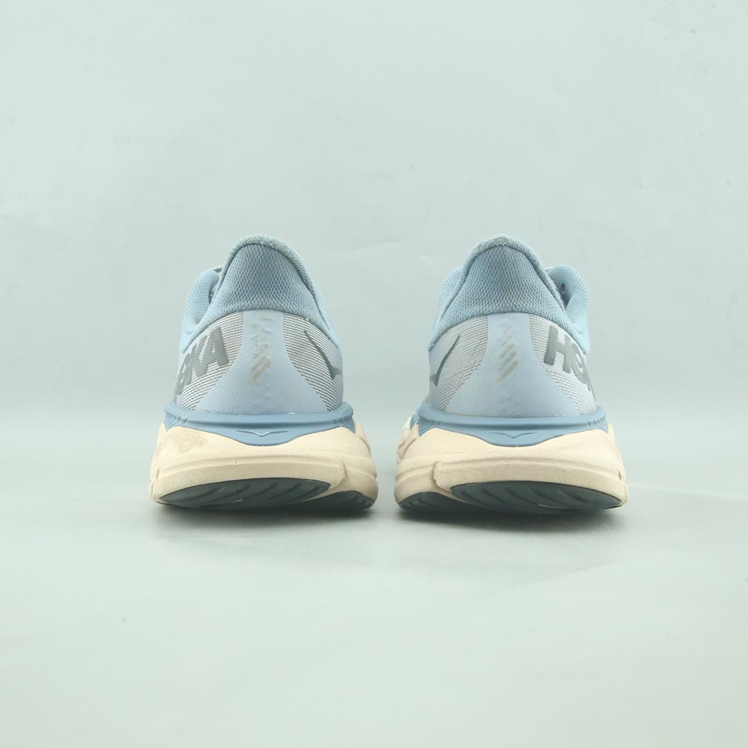HOKA ONE ONE ARAHI 5