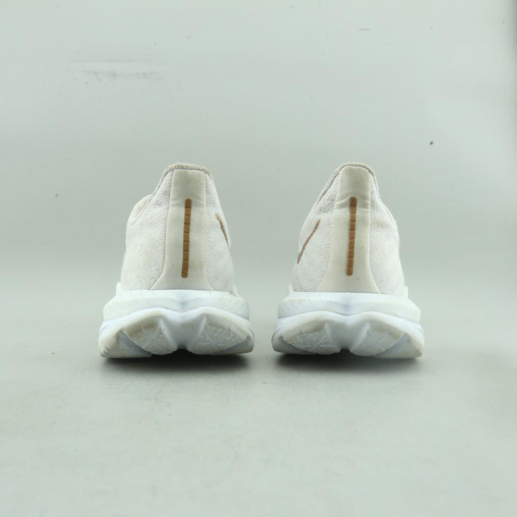 HOKA ONE ONE MACH 5