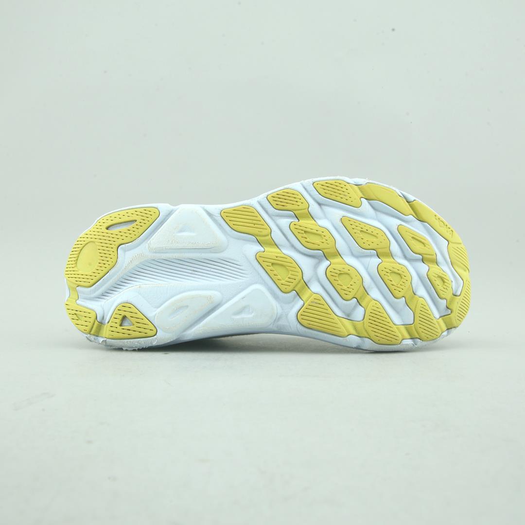 HOKA ONE ONE CLIFTON 9