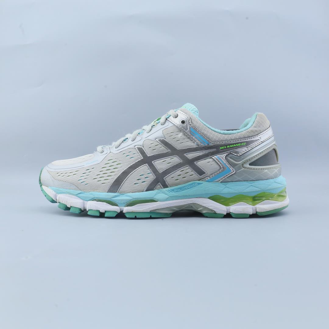 ASICS GEL KAYANO 22