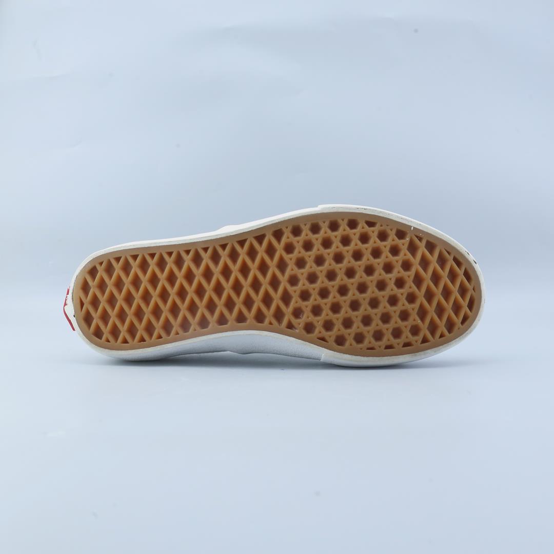 VANS AUTHENTIC UC