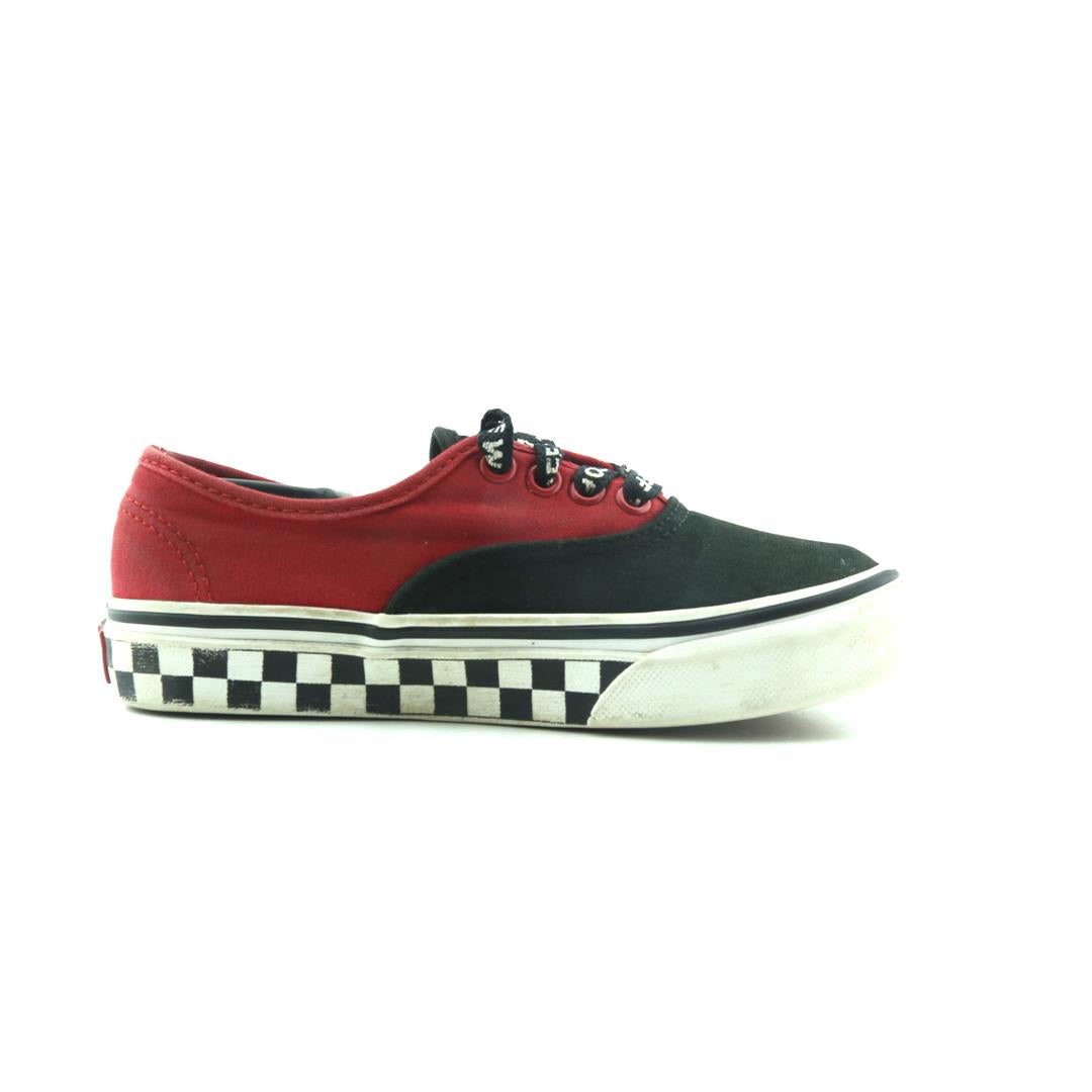 VANS AUTHENTIC